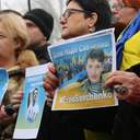 Одесситы принесли цветы к памятнику Шевченко и потребовали освободить Савченко