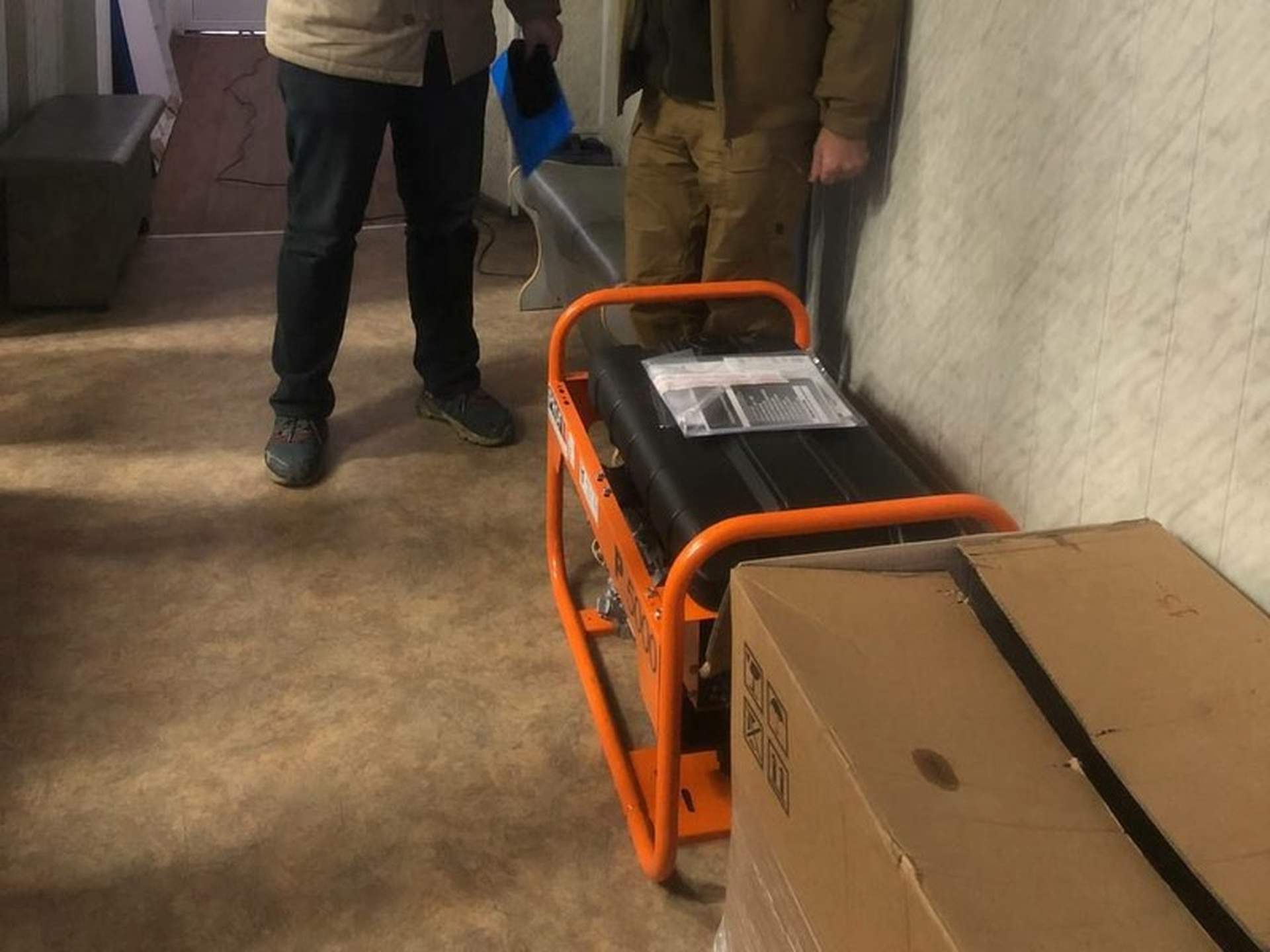 Волонтери передали Херсонщині електрогенератори