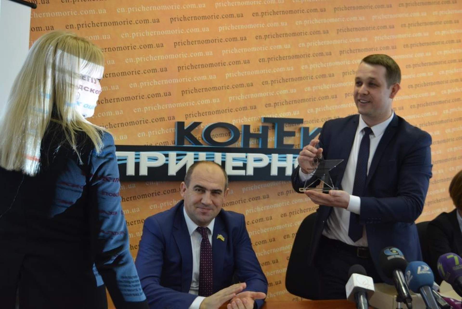 Одесский КИУ наградил первых депутатов-отличников