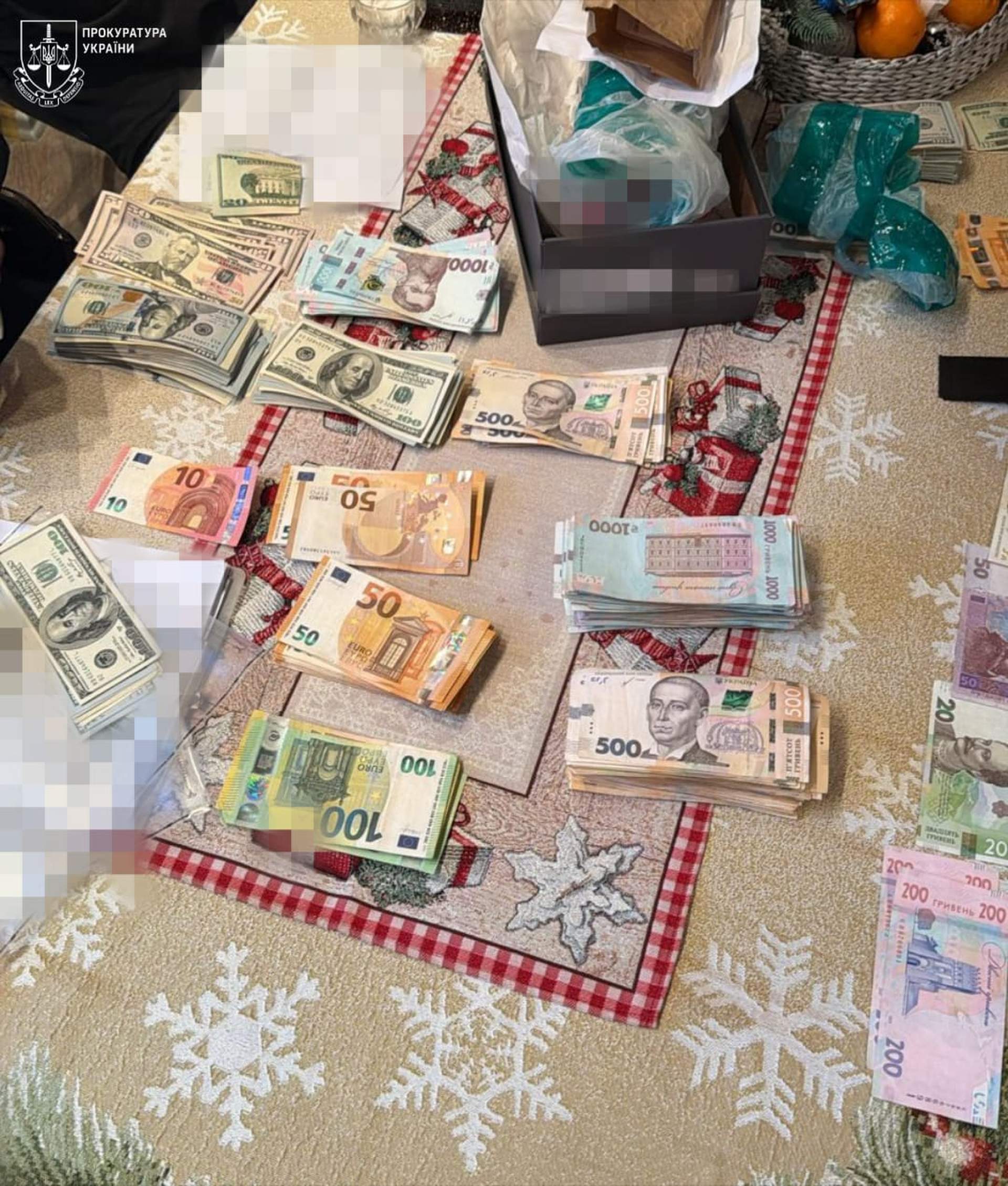 В голови експертної комісії одеської лікарні виявили готівки на 5 мільйонів