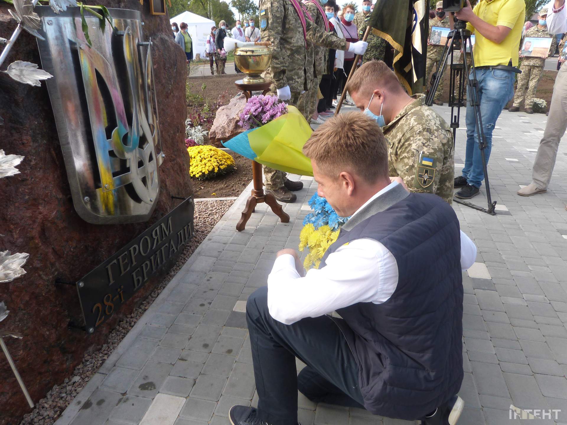 У Доброславі відкрили пам`ятний знак Героям 28 бригади