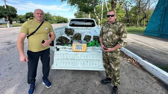 Віталій Макаренко, колаборант (зліва). ФОТО: myrotvorets.center