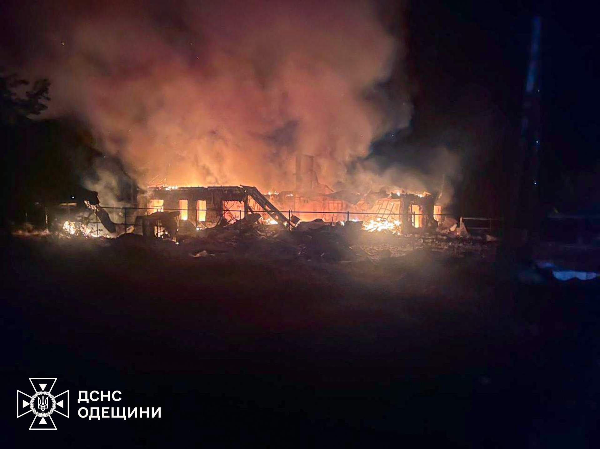 Вночі росіяни знищили медзаклад та ліцей на Одещині