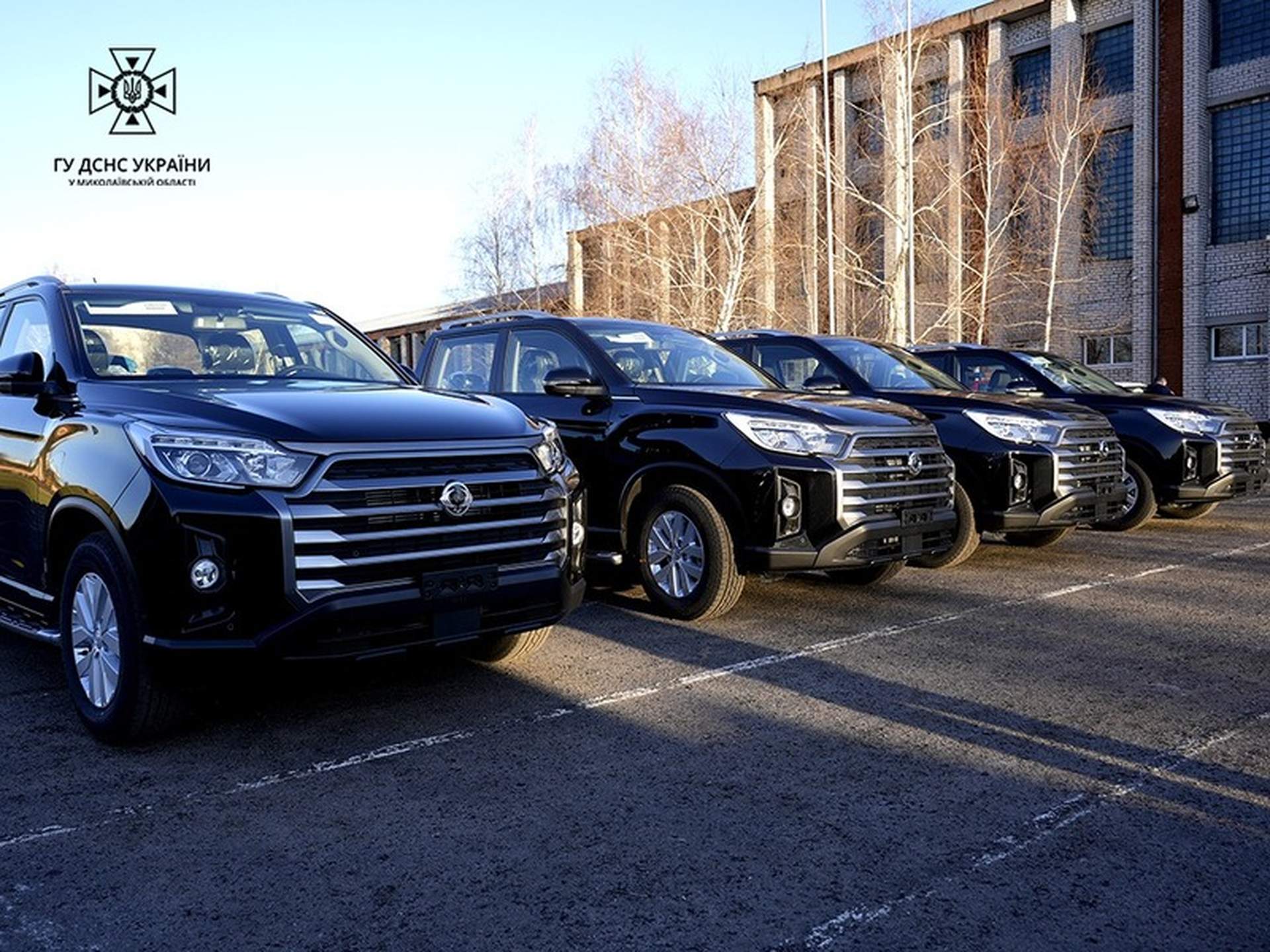 Миколаївські рятувальники отримали нові авто від Кореї