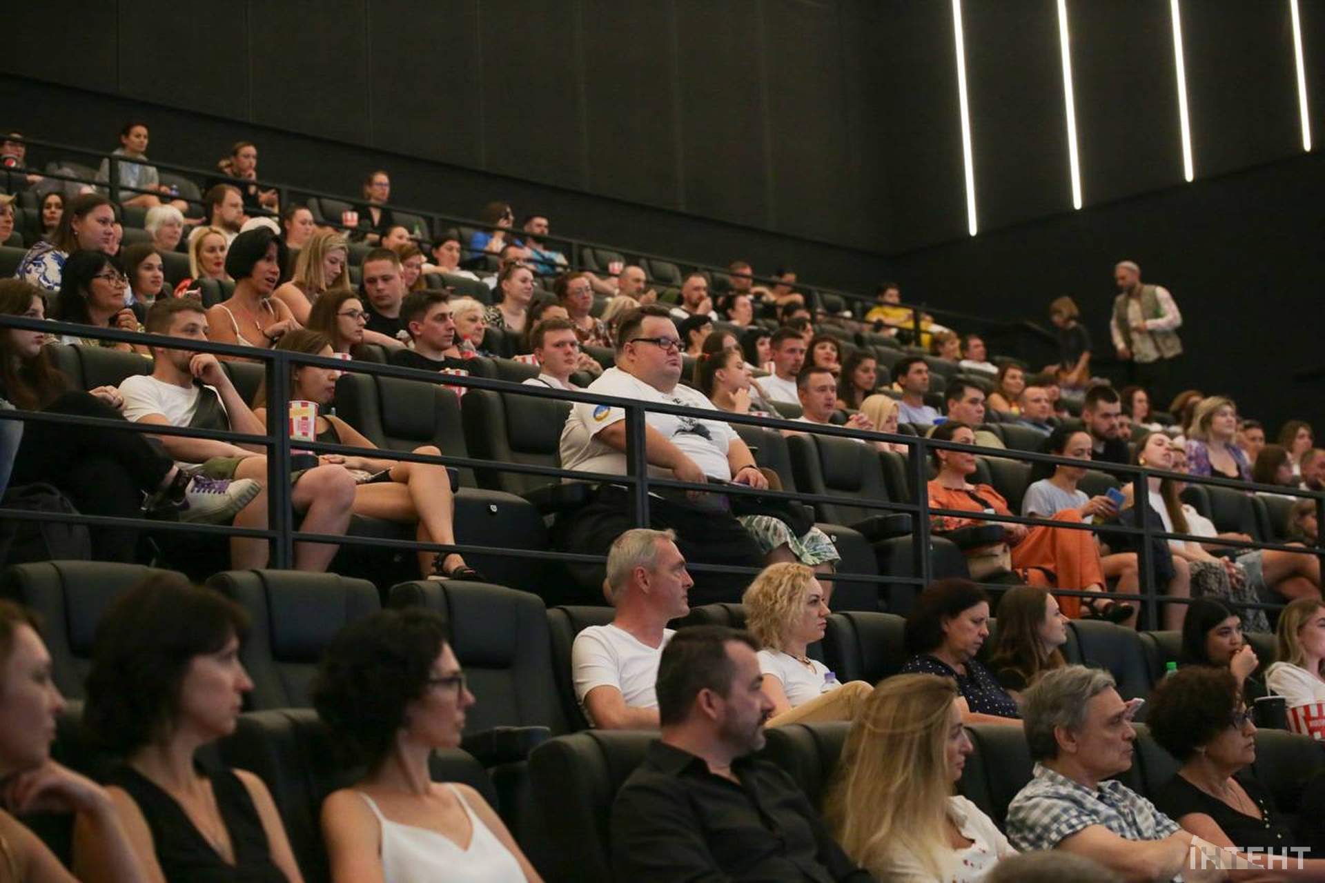 Одеситам показали прем'єру фільму "Довбуш"