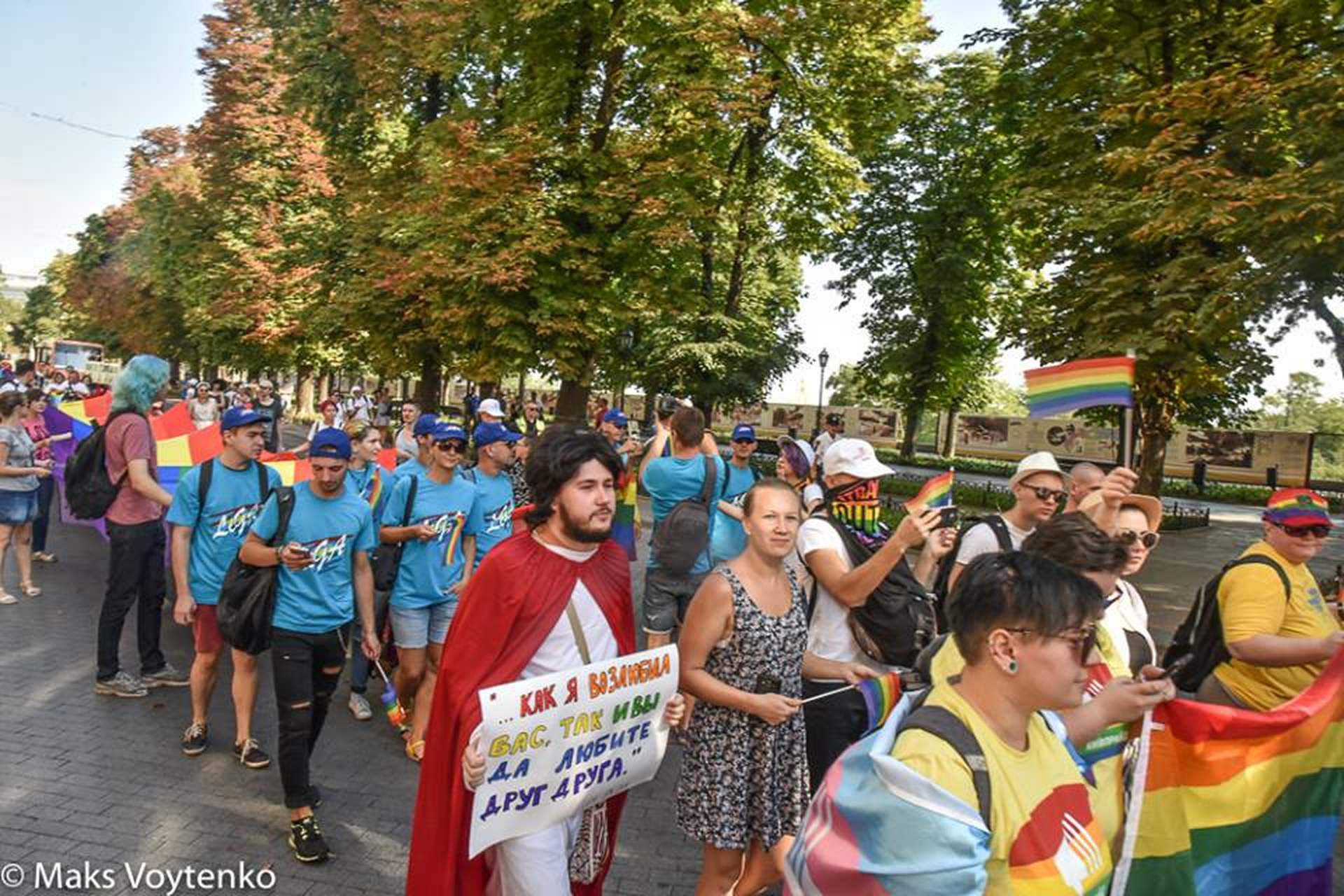 Марш ЛГБТ: противники и "освящение" маршрута
