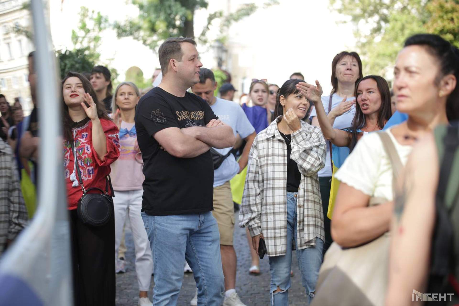 "В першу чергу - ЗСУ": в Одесі вже майже два тижні протестують проти несвоєчасних тендерів