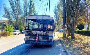 У Херсоні зупинили тролейбуси і різко скоротили автобуси