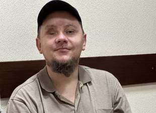 Через місяць після ув'язнення окупанти надали меддопомогу незрячому бранцю