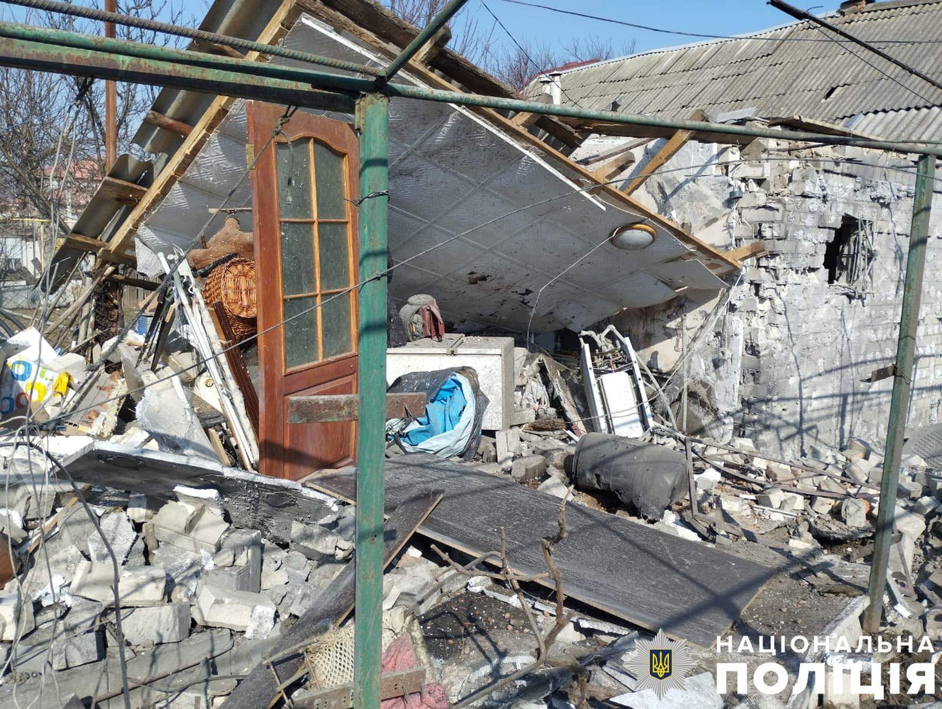 Поранено людину: російські війська продовжують гатити по Херсону