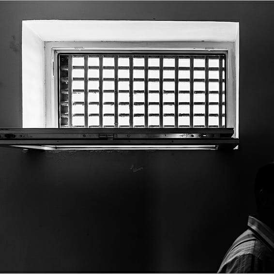 Правоохранители считают очередную смерть в Одесском СИЗО естественной, священник призывает этому не верить