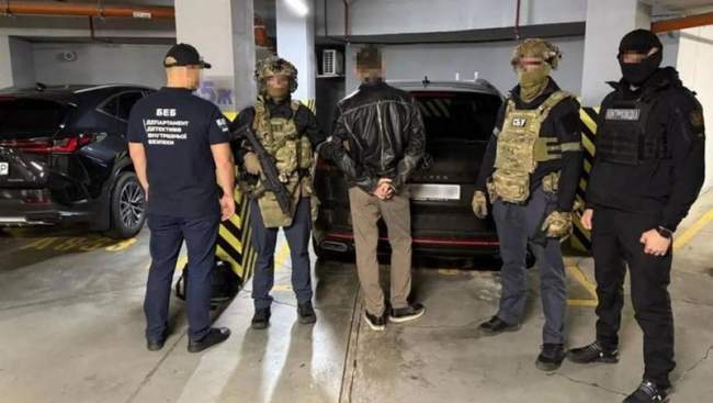 Задержание чиновника БЭБ. ФОТО: od.gp.gov.ua