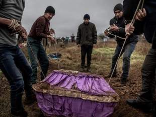 Правоохоронці ексгумували тіла вбитих росіянами жителів Херсонщини