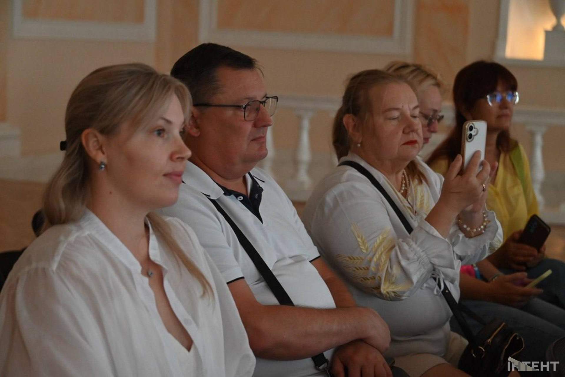 Одеські письменниці Генова та Казанжи представили історії дітей з окупації та поезію про жінок
