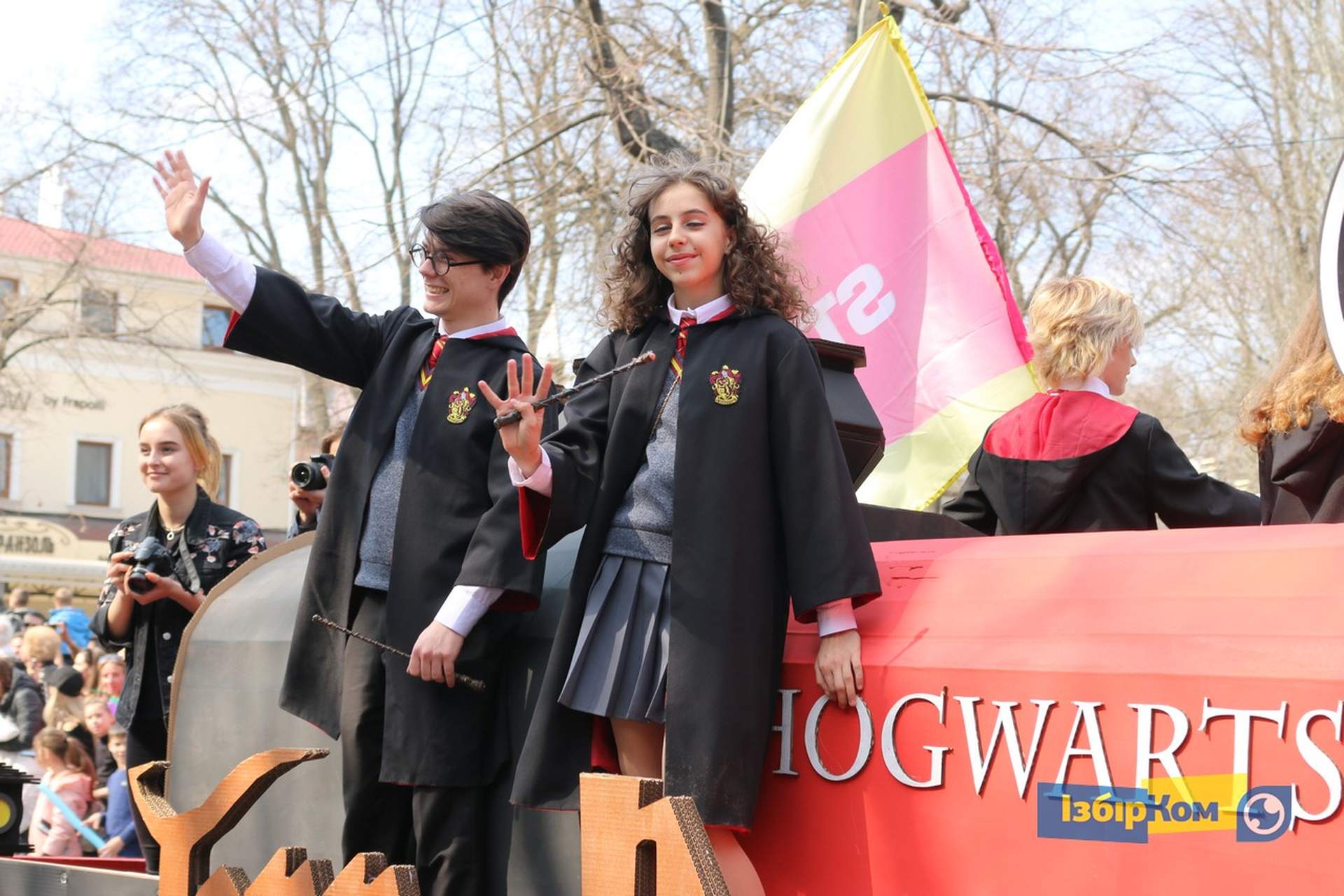 Парад Юморины 2019: зомби, клоуны и Чарли Чаплины