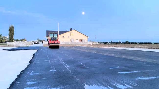 Ремонт доріг. ФОТО: ДУ "Місцеві дороги Херсонщини"/facebook