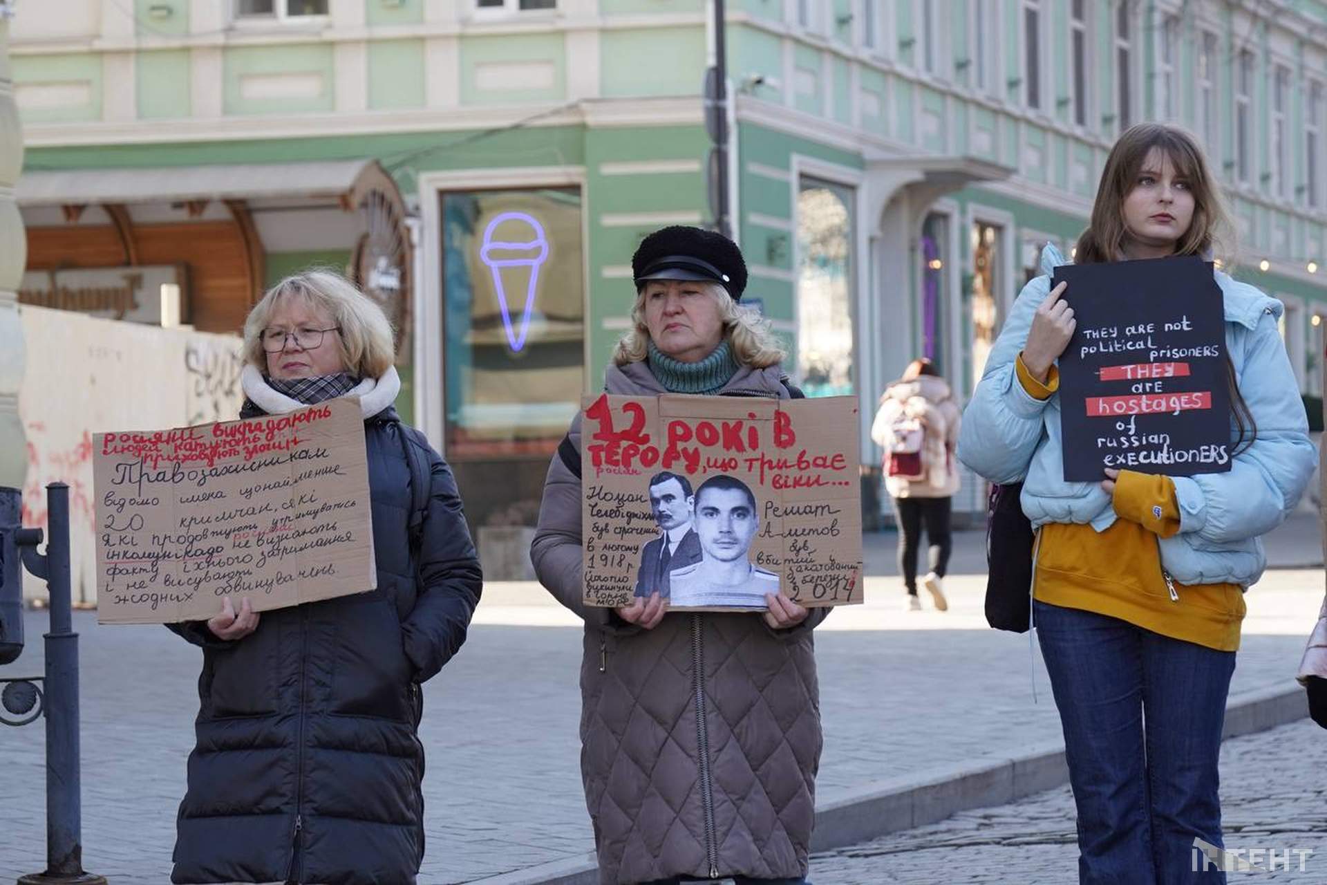 "Німий крик": в Одесі відбулася акція на підтримку кримських татар