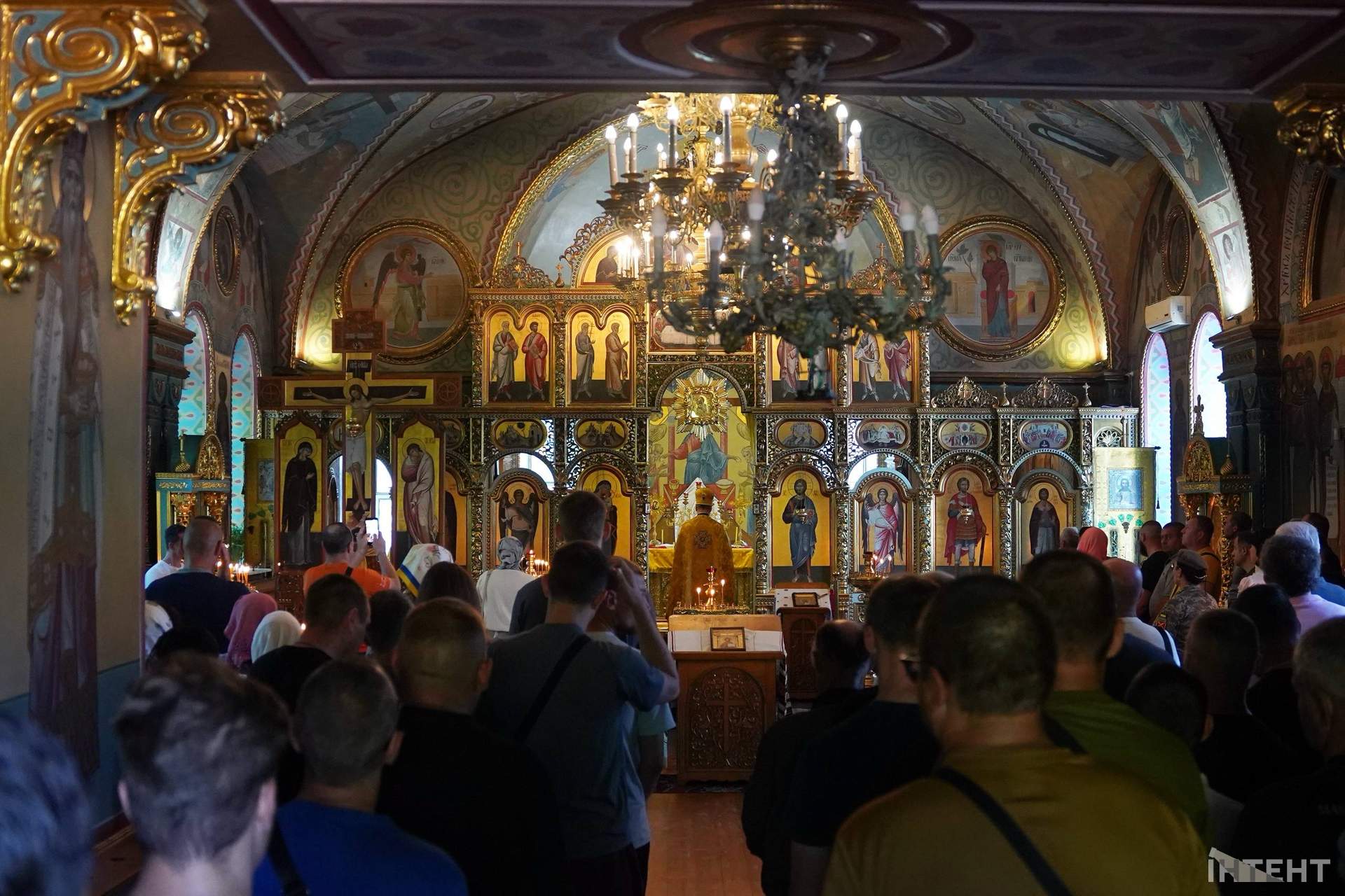 В храмі при військовому шпиталі в Одесі відбулася перша літургія ПЦУ