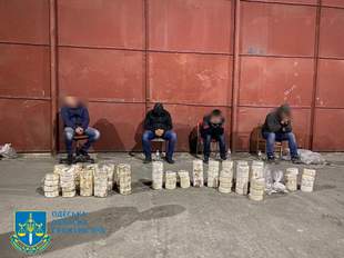 На Одещині засудили чотирьох іноземців, які перевозили 80 кілограмів кокаїну з Перу