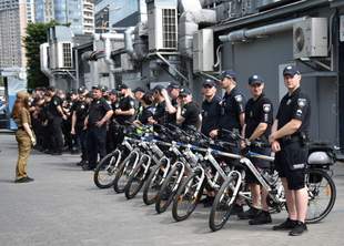 На одеських пляжах запрацювали поліцейські станції