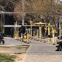 Вікенд на Ланжероні: смугасті стрічки не зупиняють одеситів, які вийшли погуляти