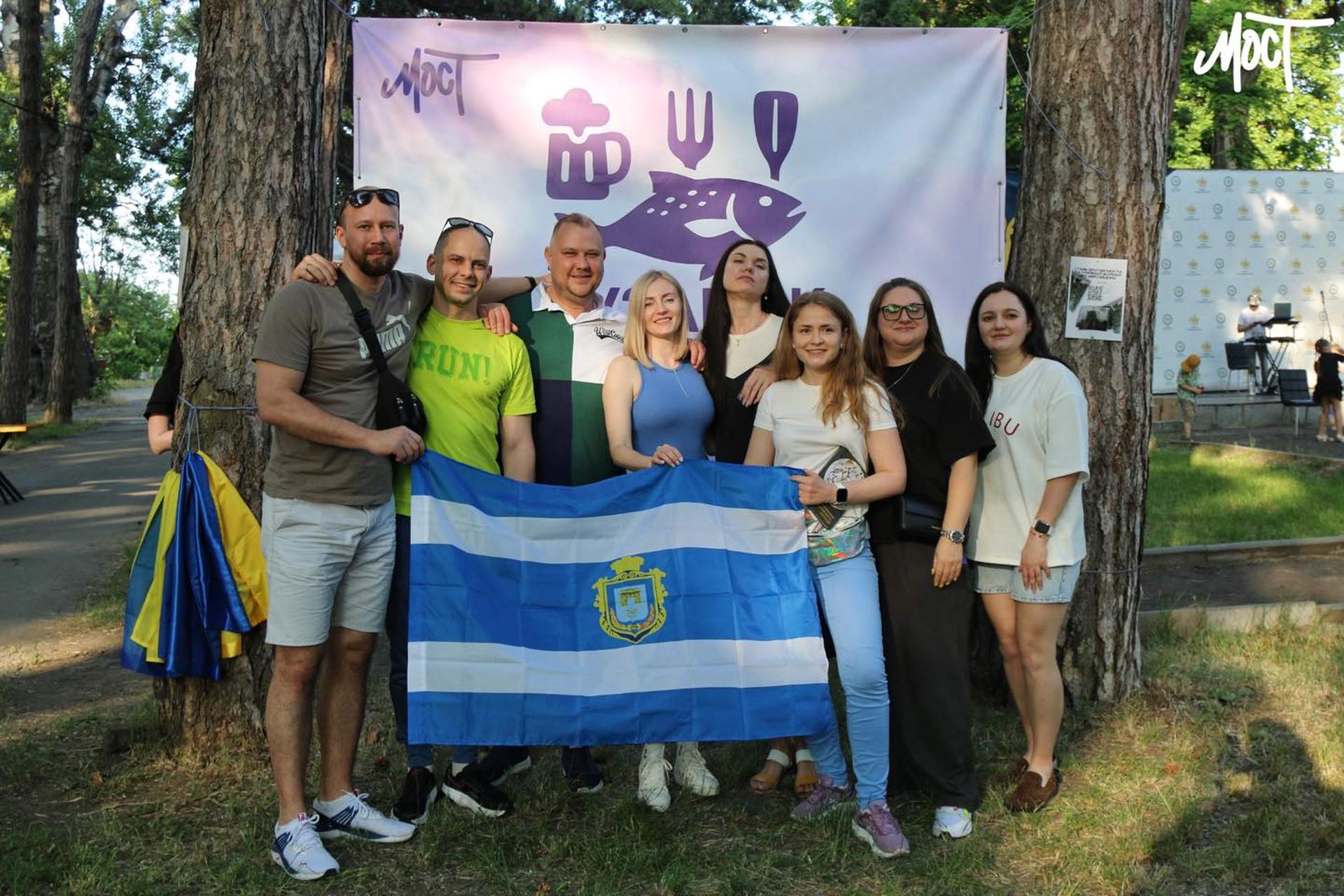 Херсонські журналісти зібрали кошти для ЗСУ на фестивалі пузанка в Одесі