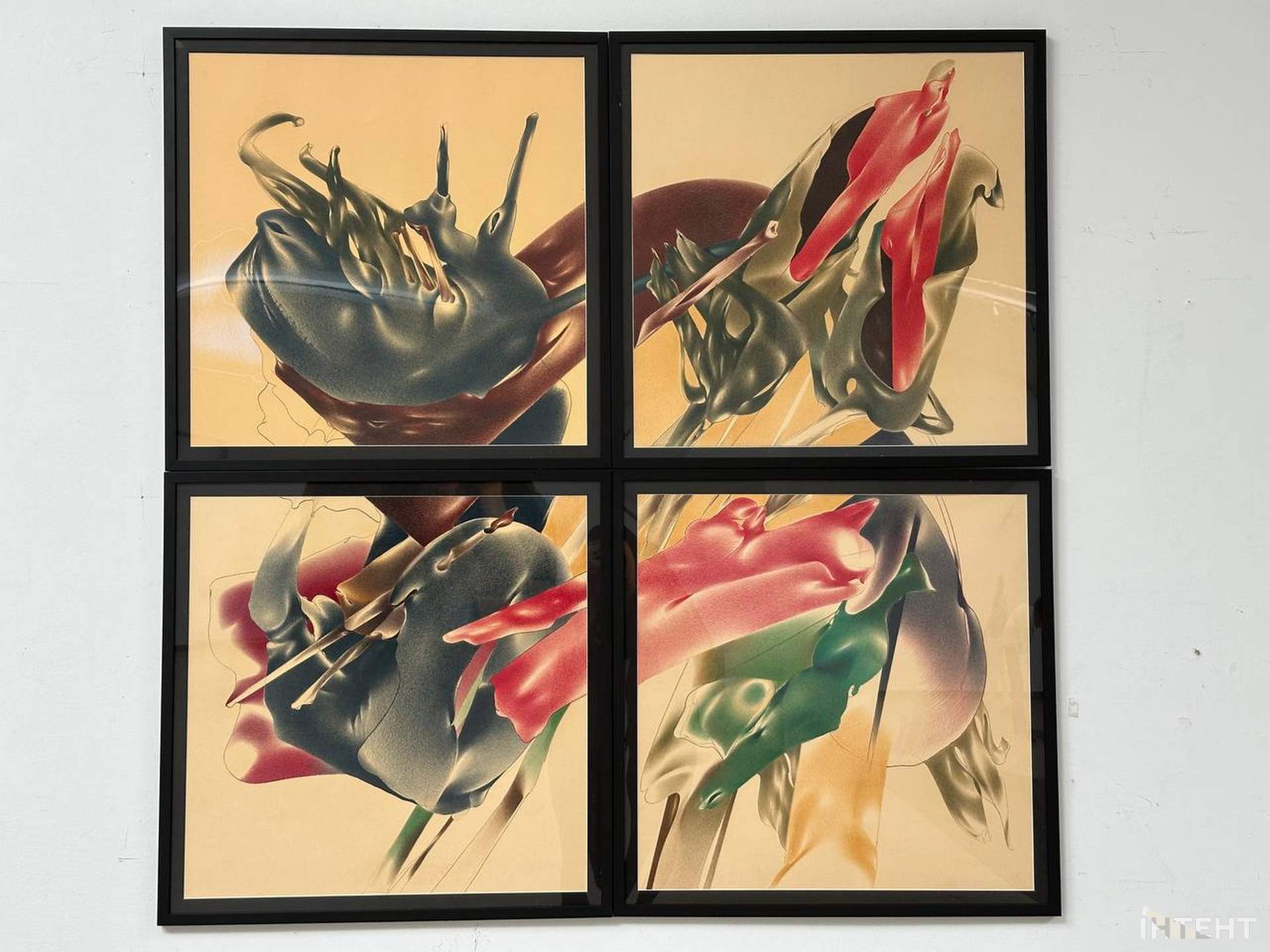 Є й одесити: у Львові стартувала художня виставка на три поверхи