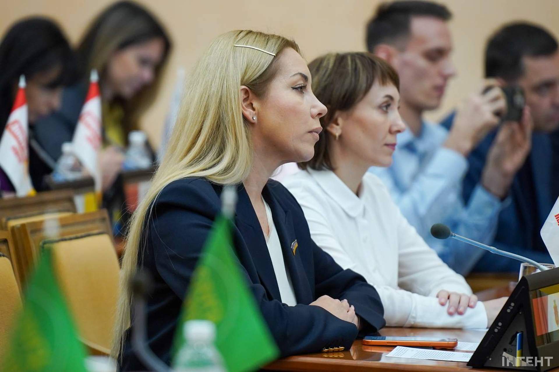 Збільшення зарплати та оновлення виконкому: сесія Одеської міської ради у світлинах Інтента