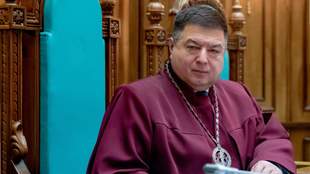 Колишнього голову Конституційного суду України оголошено в міжнародний розшук
