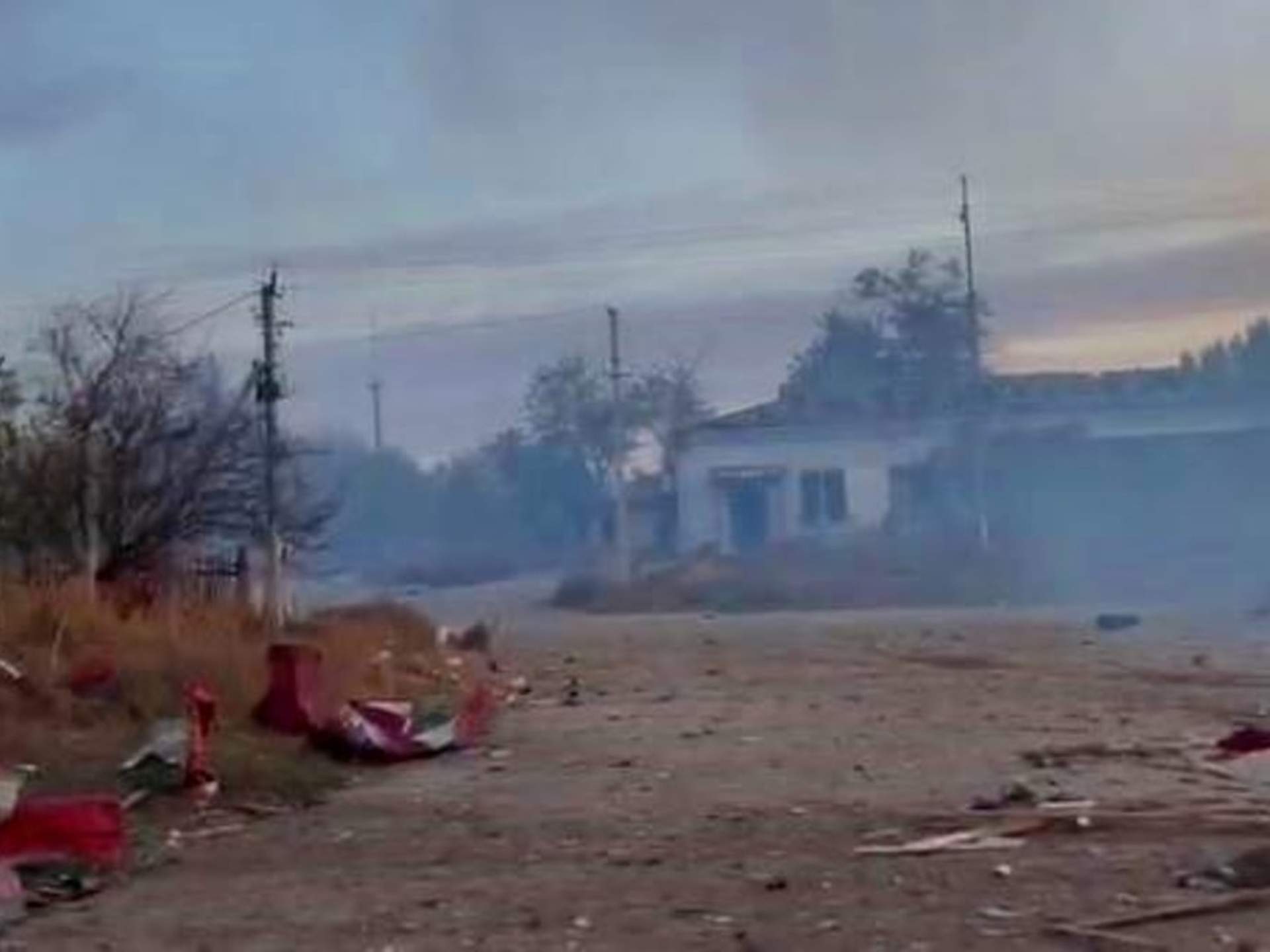 На Херсонщині показали наслідки російських атак: під завалами загинула жінка