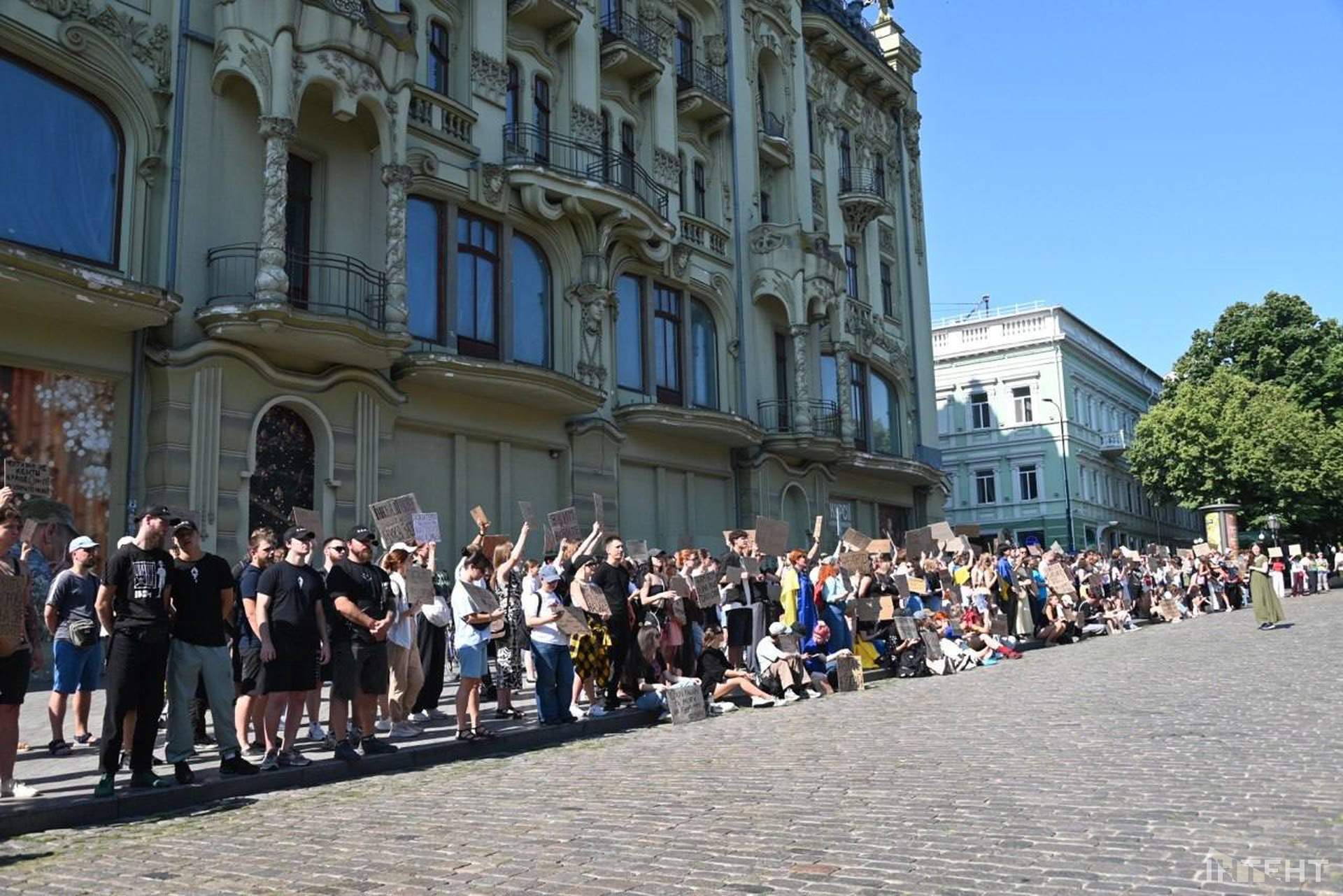 Одесити долучилися до всеукраїнської хвилі протестів на підтримку звільненого міністра оборони