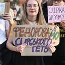 В Одесі в четвертий день протесту через відставку Федорова роздають наколоті апельсини