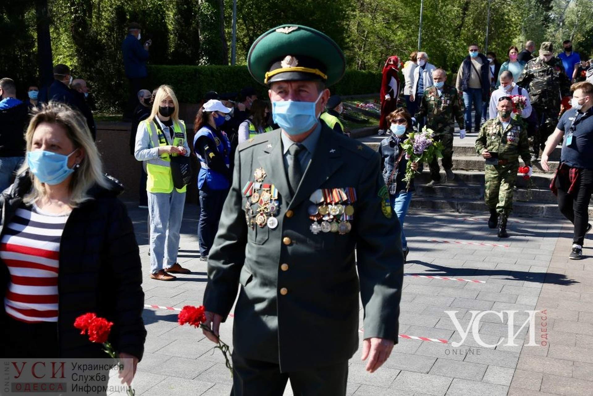В Одесі відзначили День Перемоги покладанням квітів, та «безсмертним полком» з портретами Шухевича