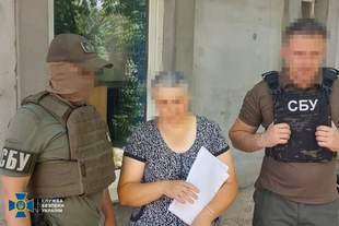 СБУ затримала жительку Херсонщини, яка допомагала окупантам оселитися