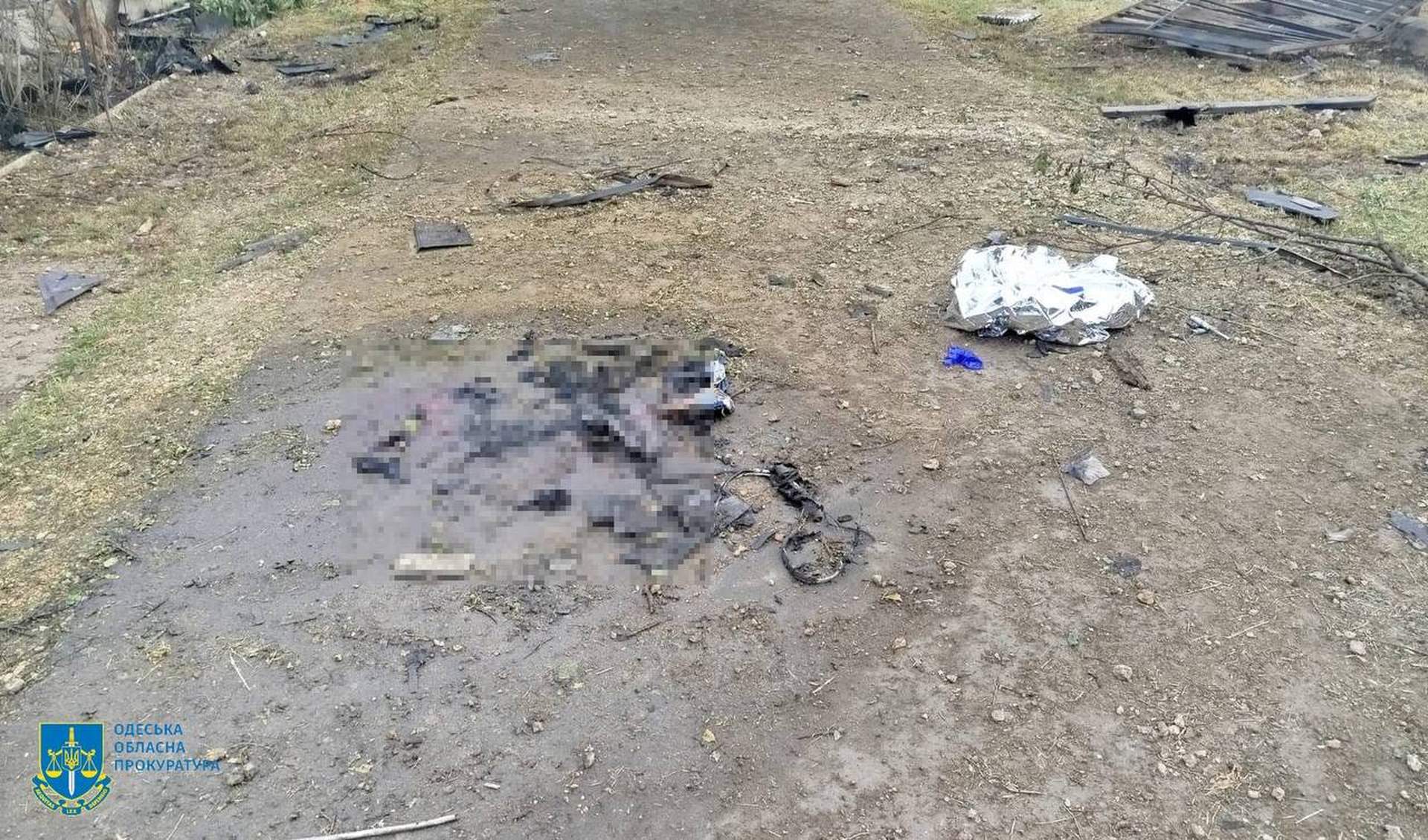 Безпілотники росіян підпалили будинки й убили жителя Одещини