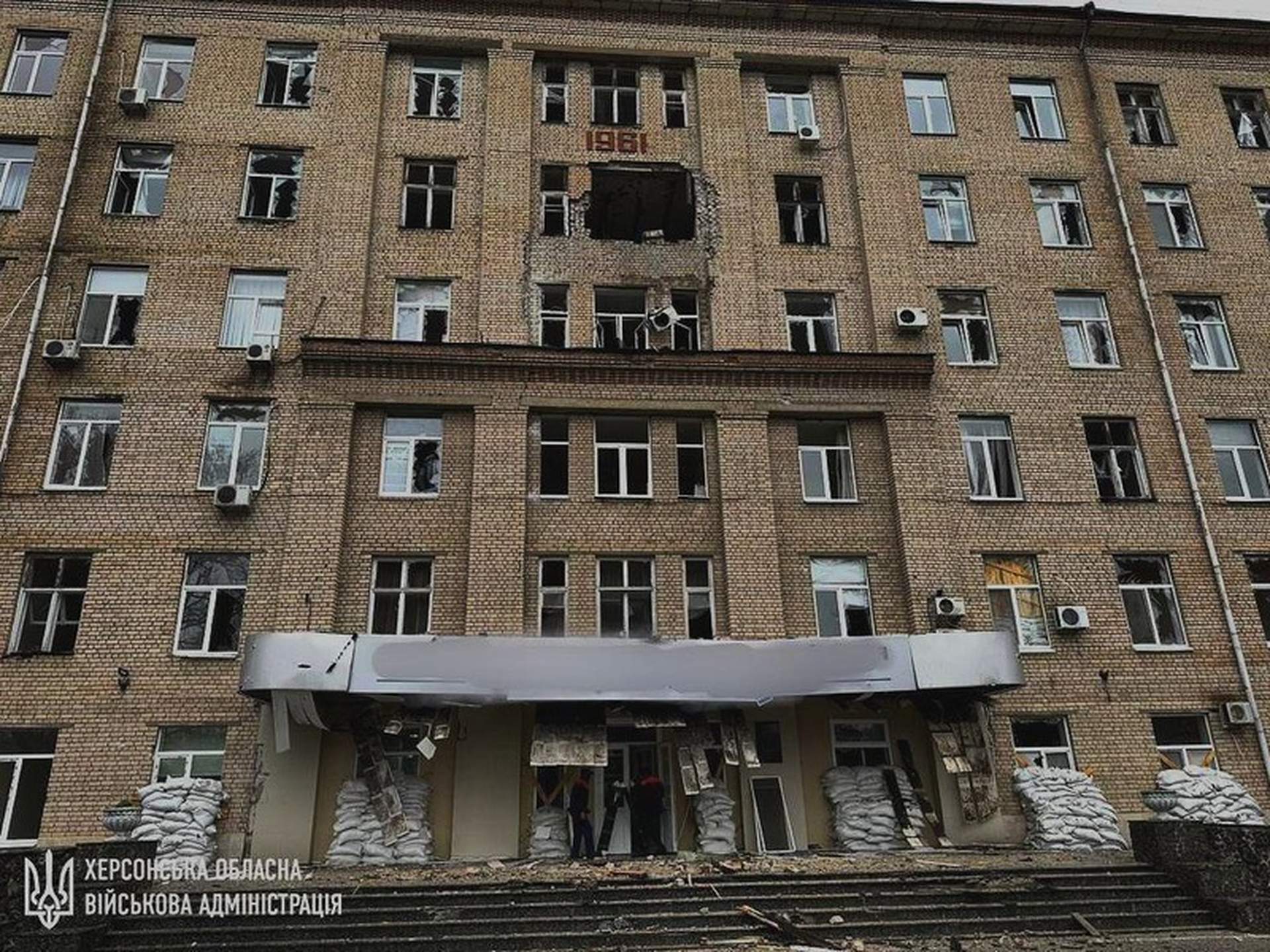 Окупанти атакували лікарню та відділення пошти у Херсоні