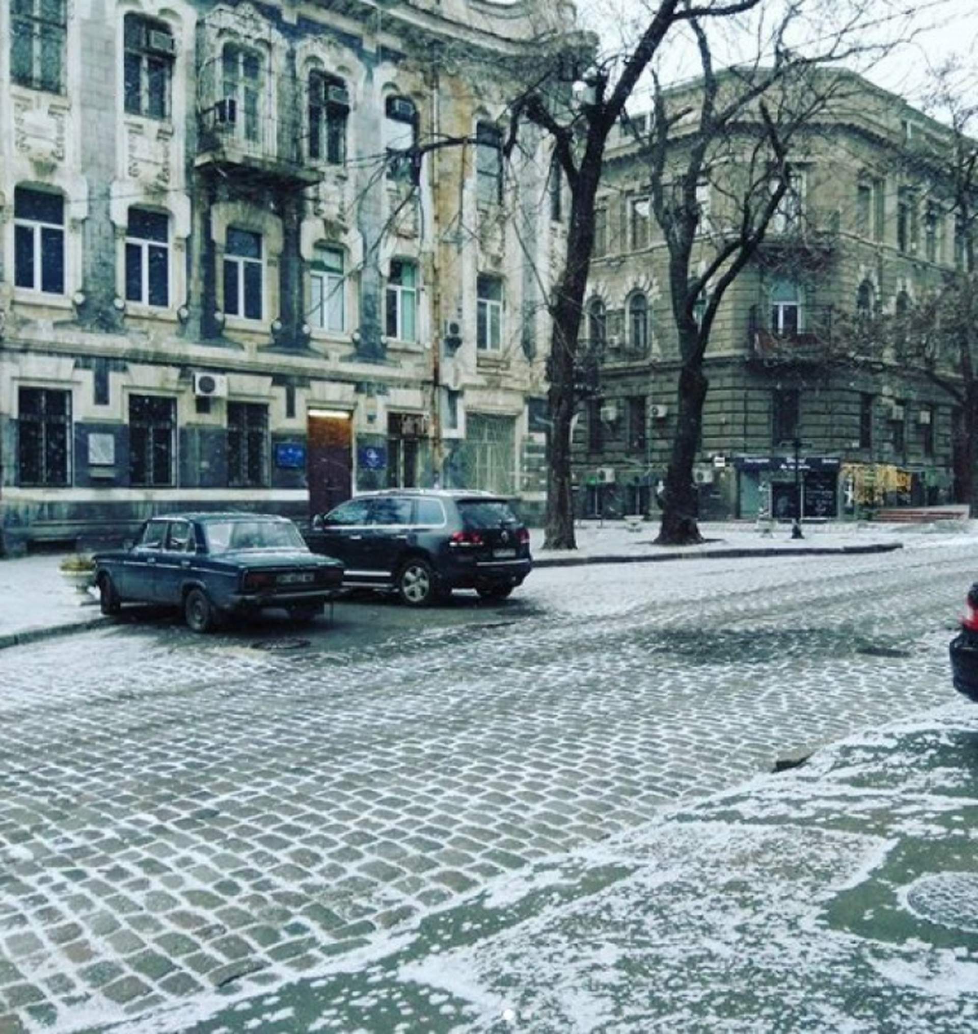 Зима на "старый Новый год": в Одессе выпал небольшой снег