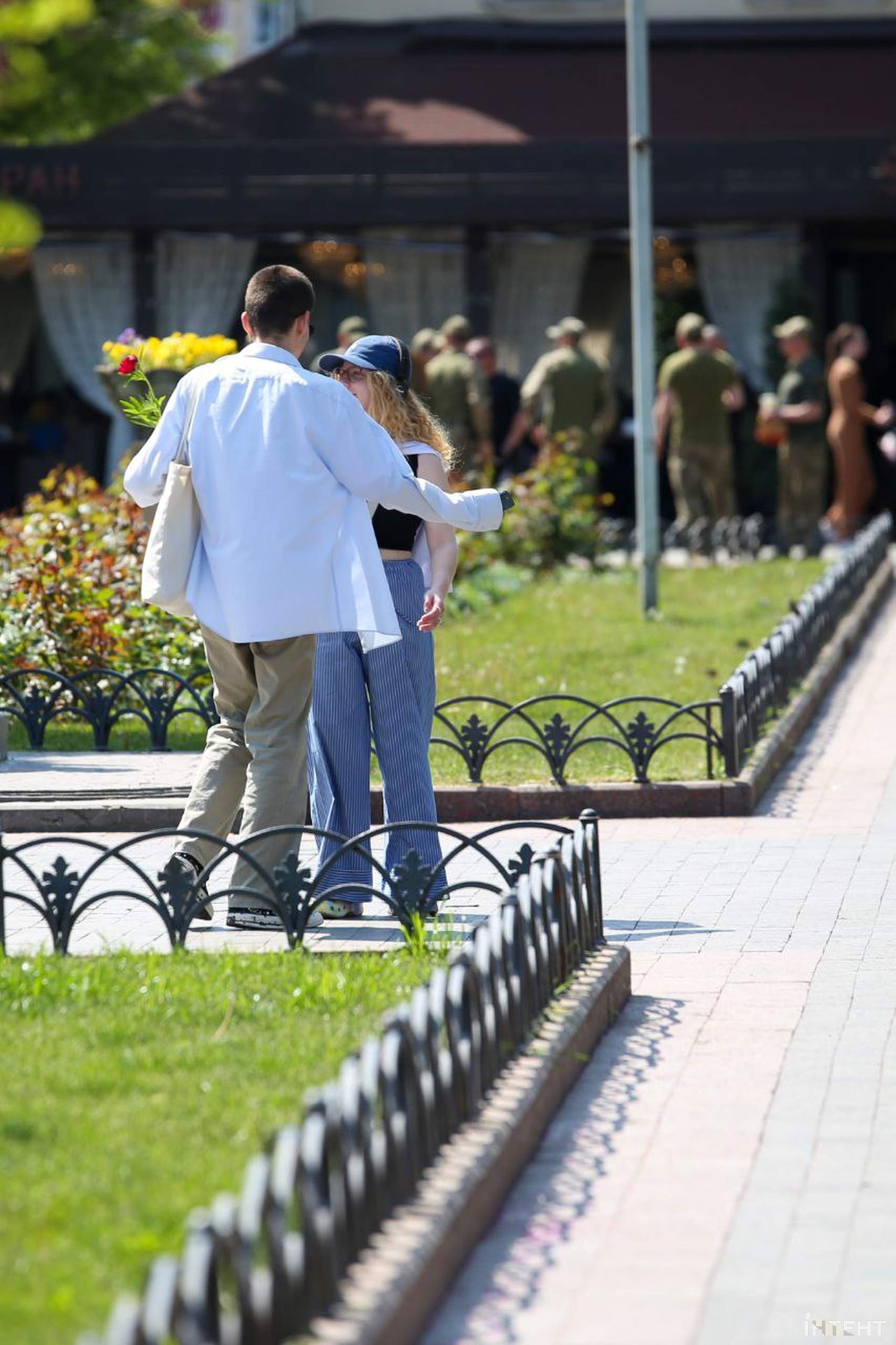 Як відзначали День матері в одеському Міському саду