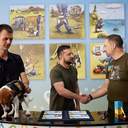 В Одесі на погашення марки з песиком Патроном завітав його двоюрідний дядько
