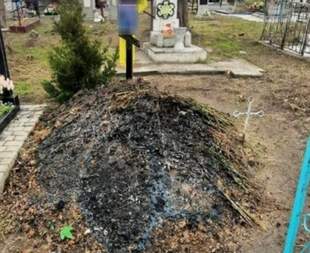 На Миколаївщині осквернили могилу військовослужбовця