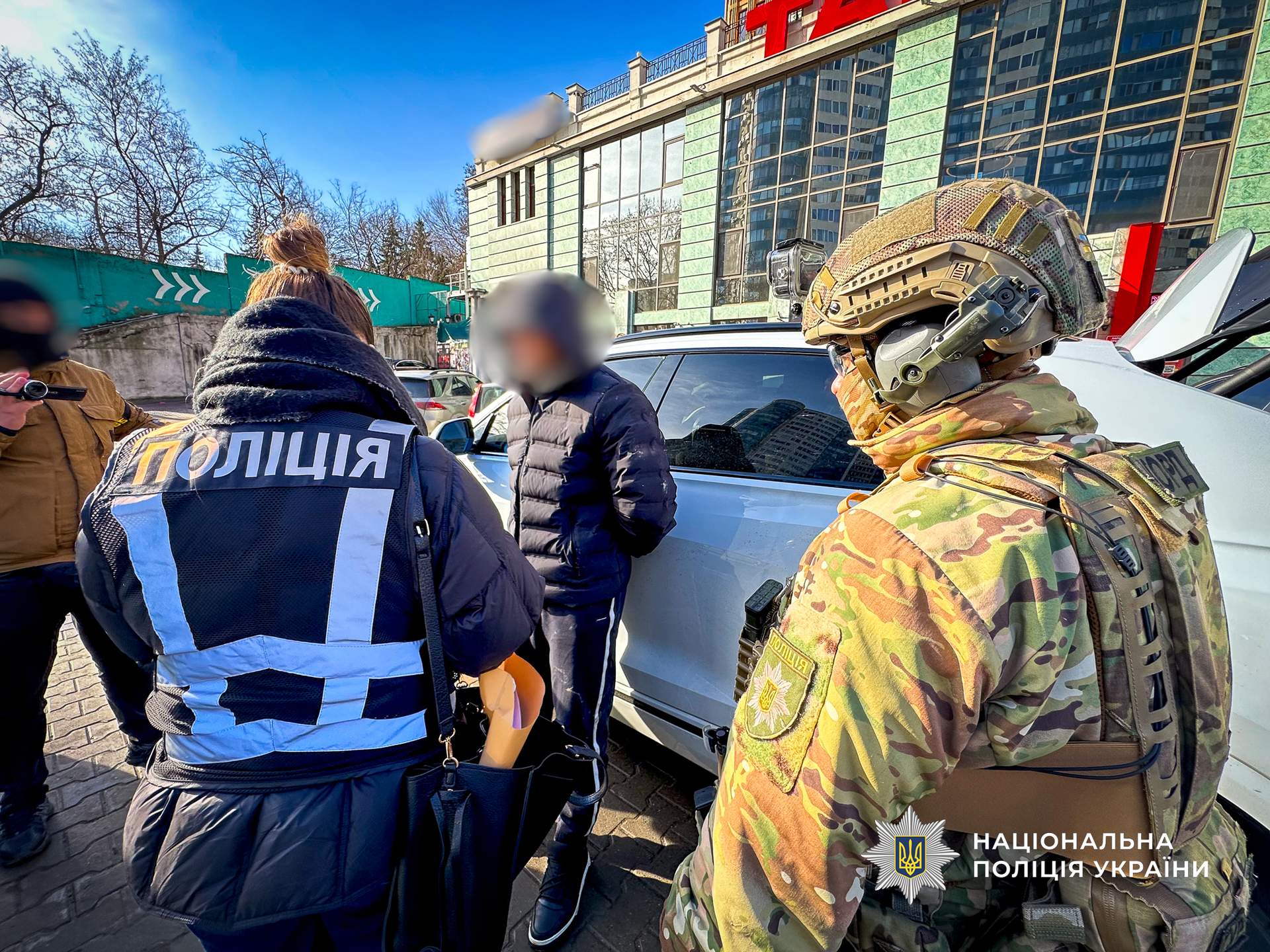 В Одесі затримали членів добровольчої організації за торгівлю бронюванням