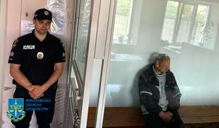 Чоловіка, який кинув у поліцейських гранату на Миколаївщині, відправили до СІЗО