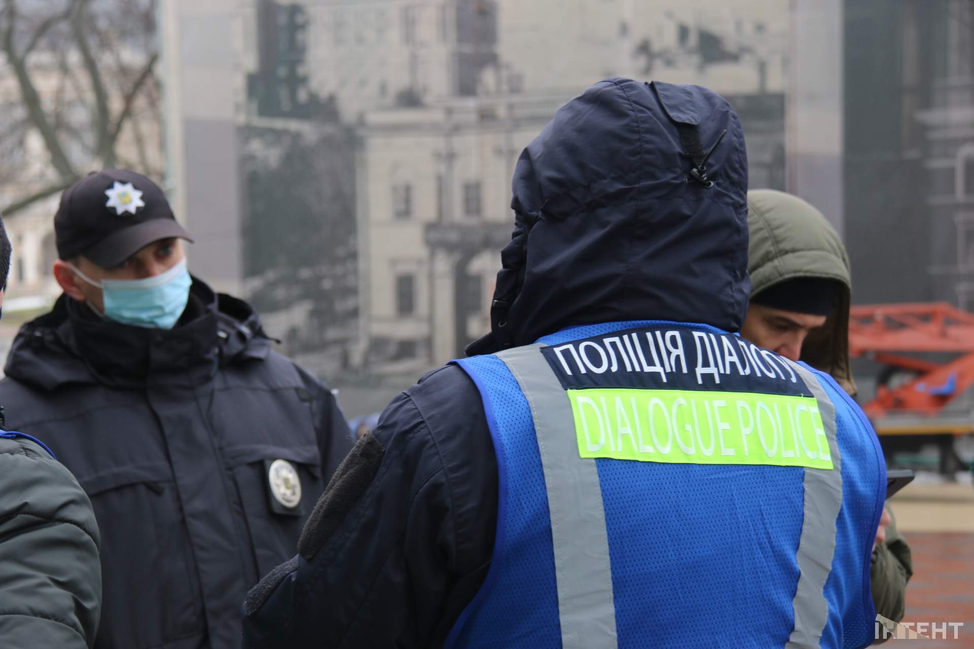 Сесія міськради: покришки, мітинги, нардепи