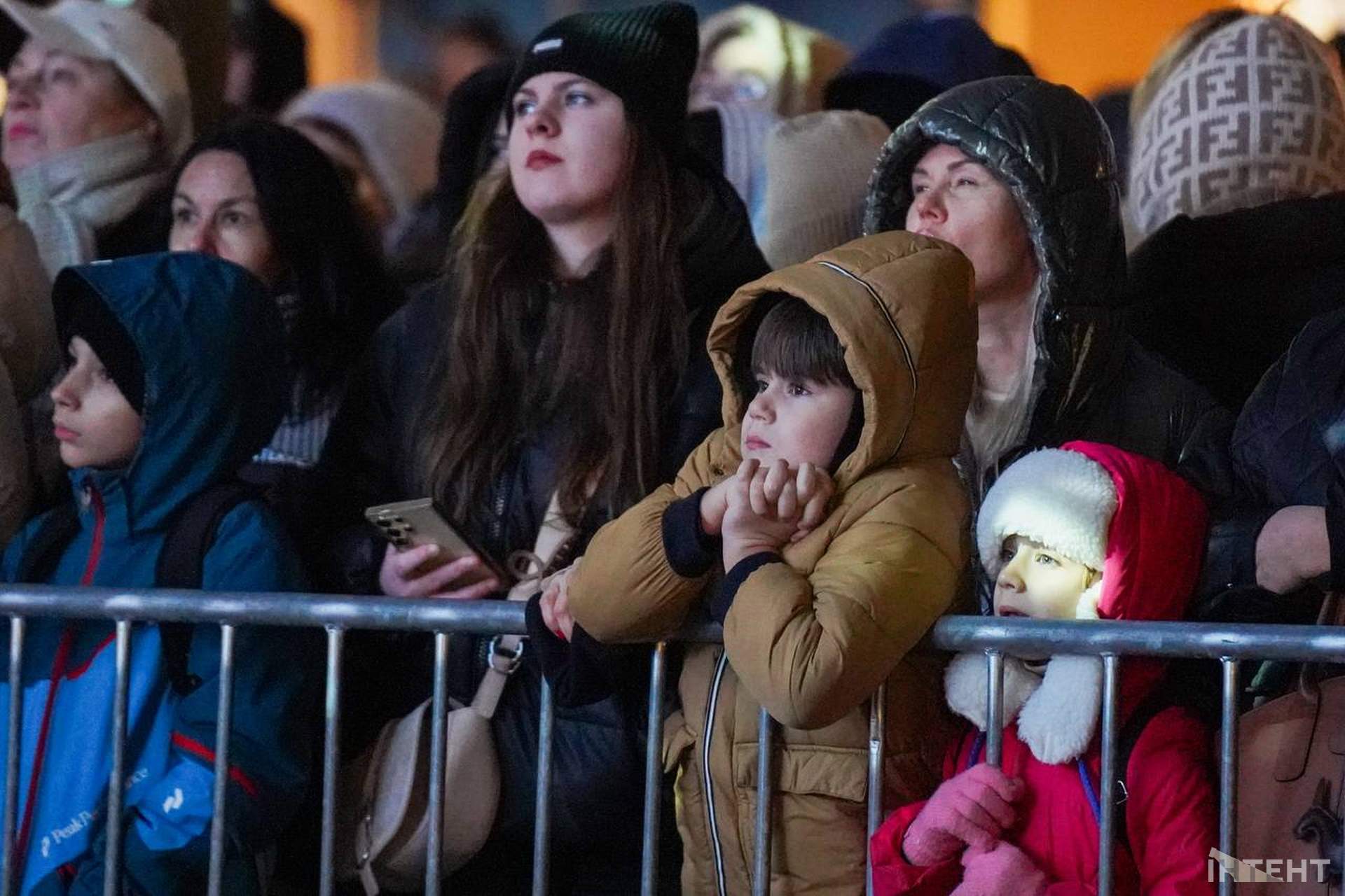 В Одесі запалили головну новорічну ялинку міста