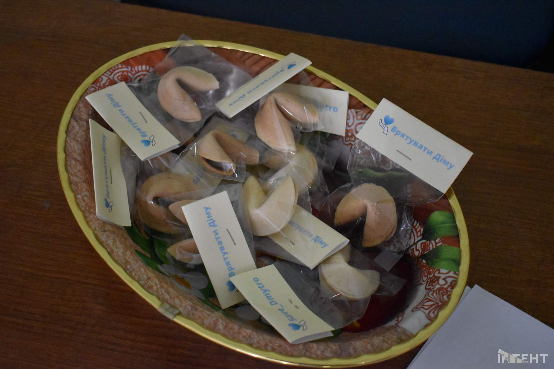 Екскурсія кабінетами "Суспільного": поєднання різних епох одеського телебачення