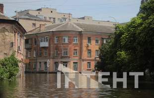 Збитки по житлу від підриву Каховської ГЕС на Херсонщині становлять понад 4 мільярди гривень