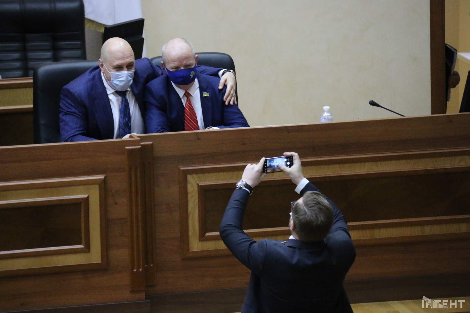 Перша сесія нової Одеської обласної ради в кадрах